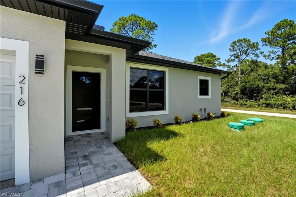 216 Ogden Ave S, Lehigh Acres, FL 33974 Photo