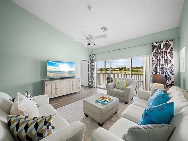 565 Windsor SQ , Unit 202, NAPLES, FL 34104