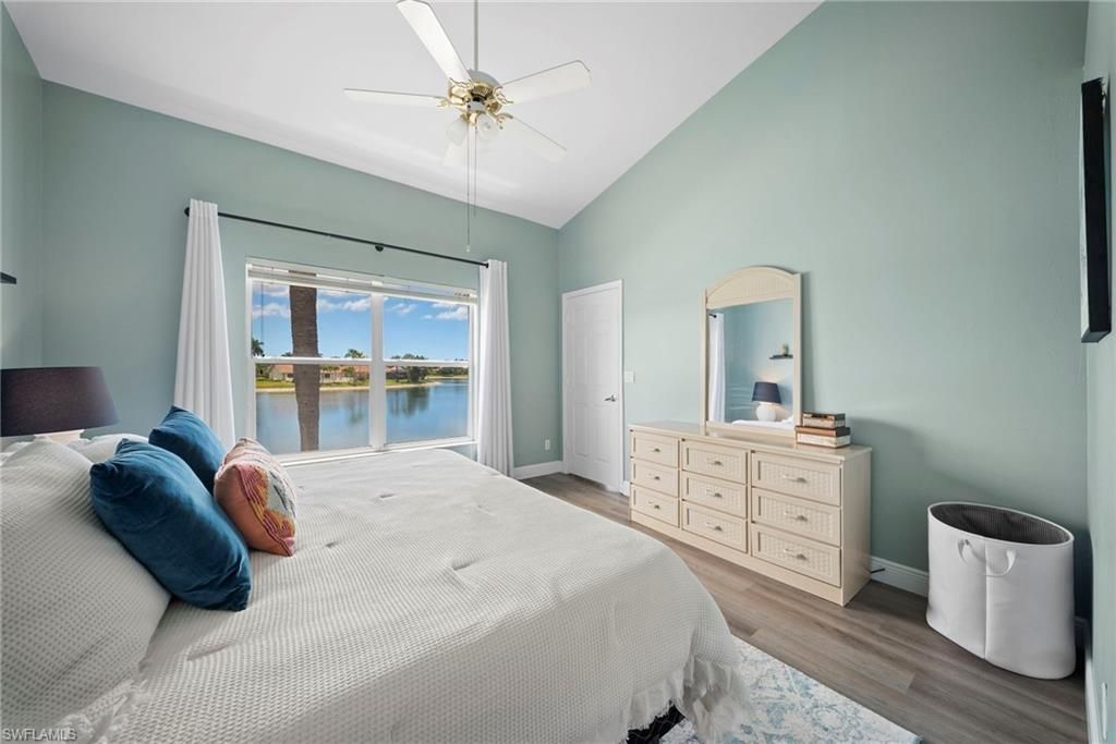 565 Windsor Sq, Unit 202, Naples, FL 34104 Photo