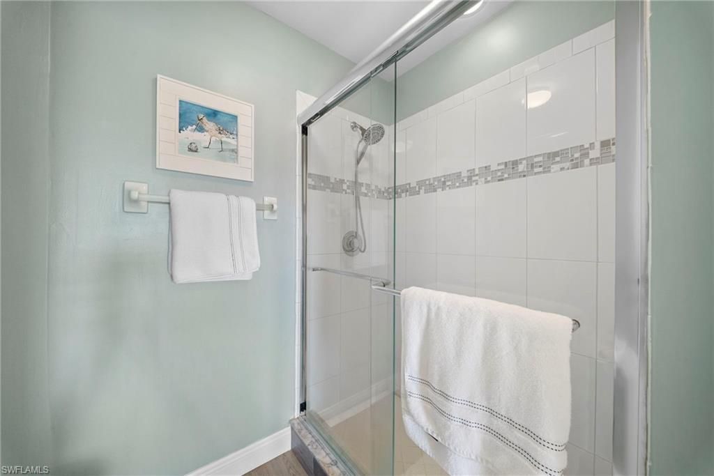 565 Windsor Sq, Unit 202, Naples, FL 34104 Photo
