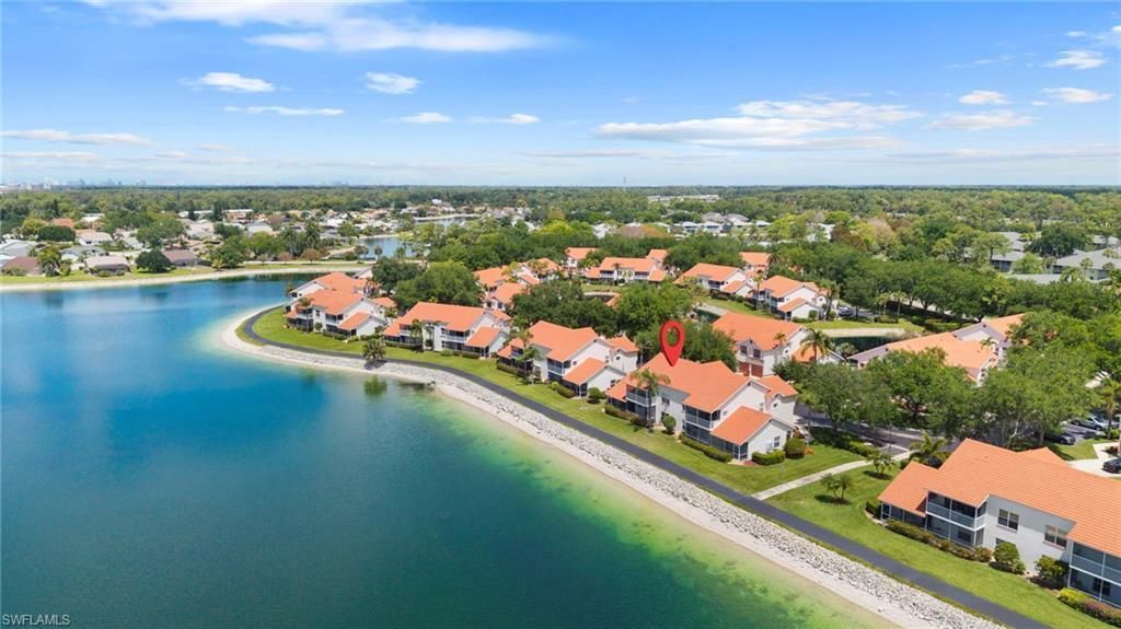 565 Windsor Sq, Unit 202, Naples, FL 34104 Photo