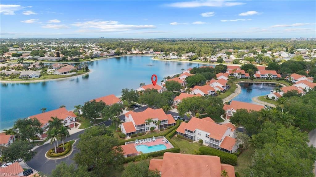 565 Windsor Sq, Unit 202, Naples, FL 34104 Photo