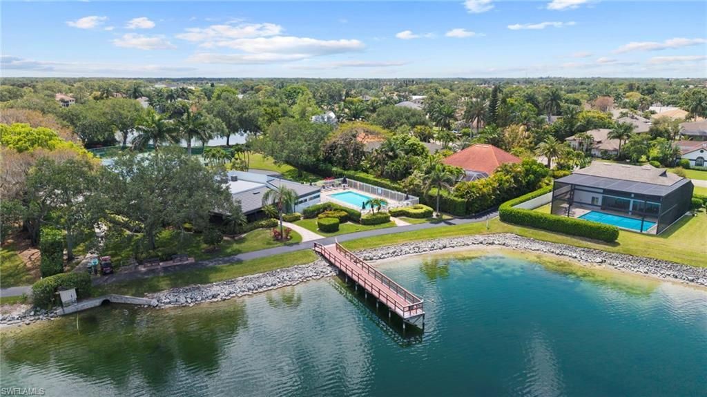 565 Windsor Sq, Unit 202, Naples, FL 34104 Photo