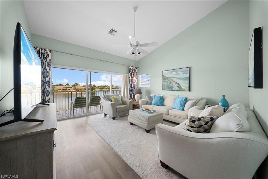 565 Windsor Sq, Unit 202, Naples, FL 34104 Photo