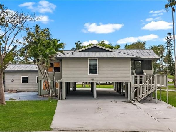 301 Allen AVE , EVERGLADES CITY, FL 34139