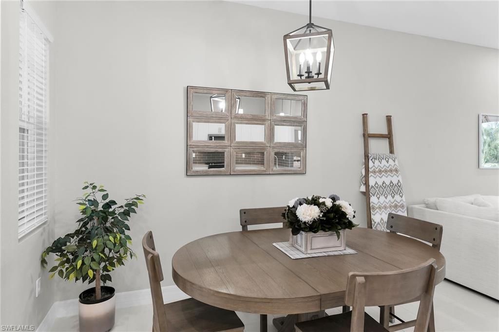268 Indies Dr E, Unit 202, Naples, FL 34114 Photo