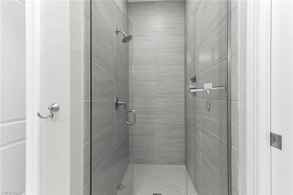 268 Indies Dr E, Unit 202, Naples, FL 34114 Photo