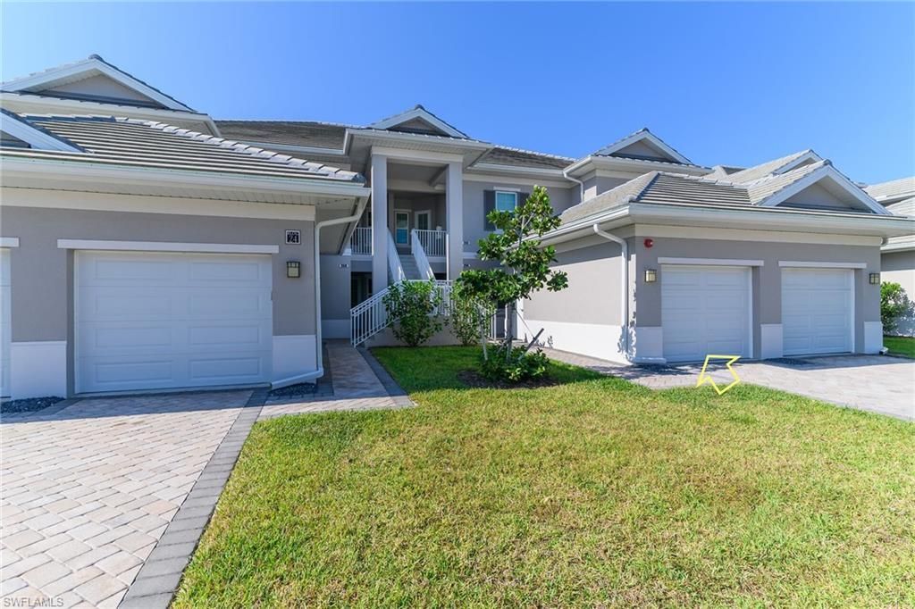 268 Indies Dr E, Unit 202, Naples, FL 34114 Photo