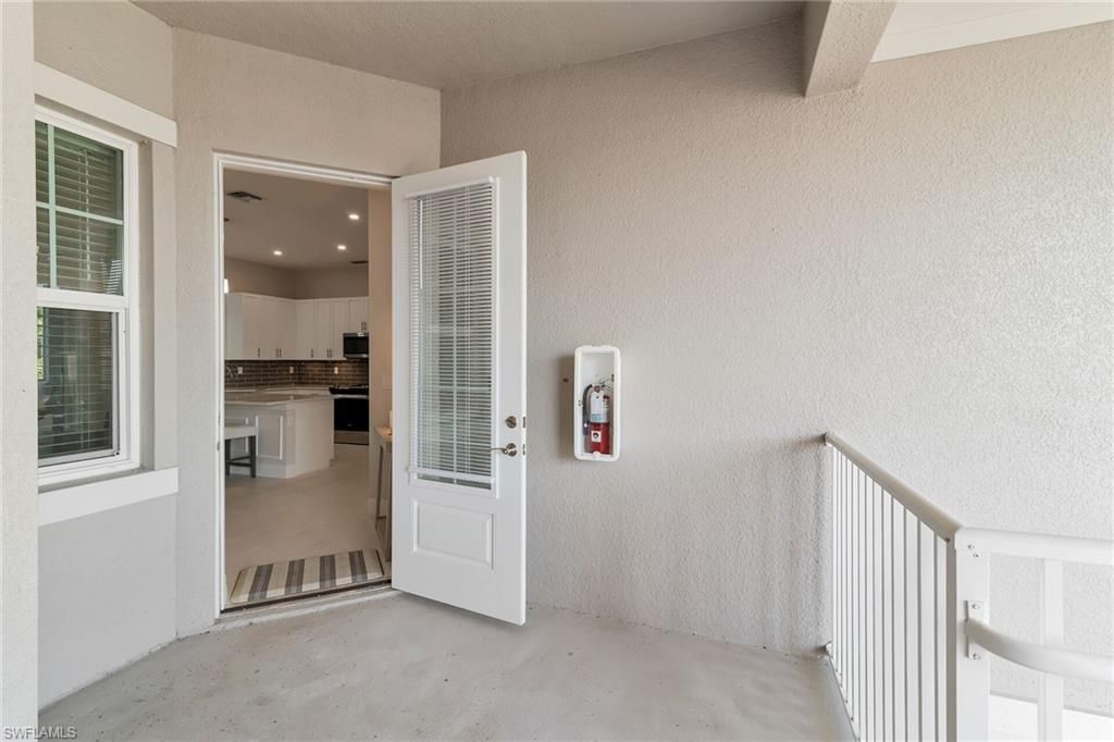 268 Indies Dr E, Unit 202, Naples, FL 34114 Photo