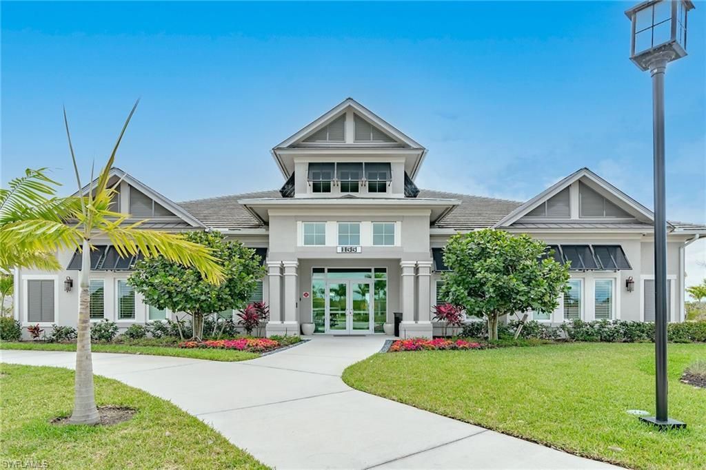 268 Indies Dr E, Unit 202, Naples, FL 34114 Photo