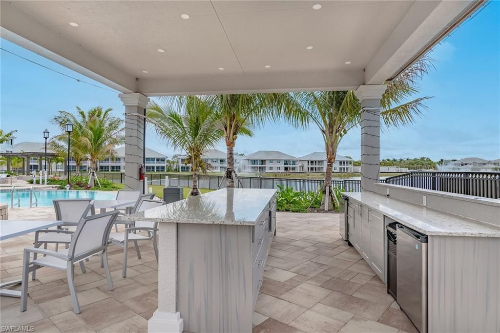 268 Indies Dr E, Unit 202, Naples, FL 34114 Photo