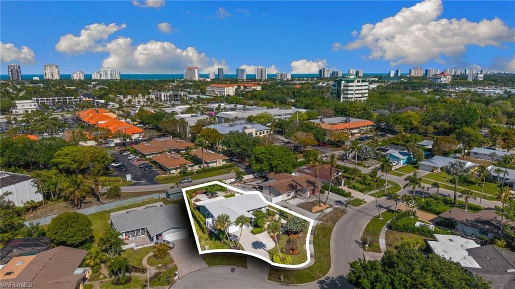 1036 Lake Shore Ct , Naples, FL 34103 Photo
