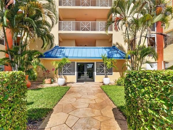 200 Pebble Beach BLVD, Unit D103, NAPLES, FL 34113