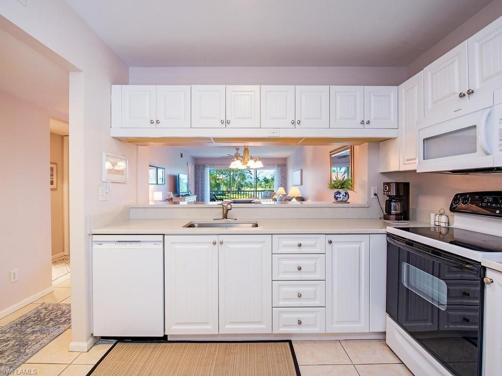 3675 Amberly Cir, Unit C207, Naples, FL 34112 Photo