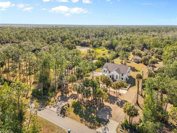 240 33rd AVE NE, NAPLES, FL 34120