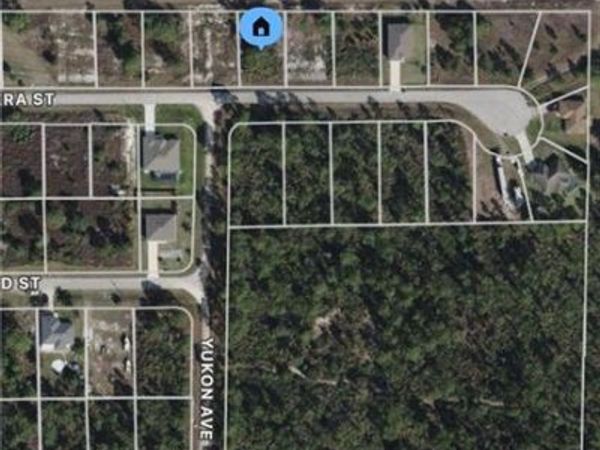 1037 Bandera ST , LEHIGH ACRES, FL 33974