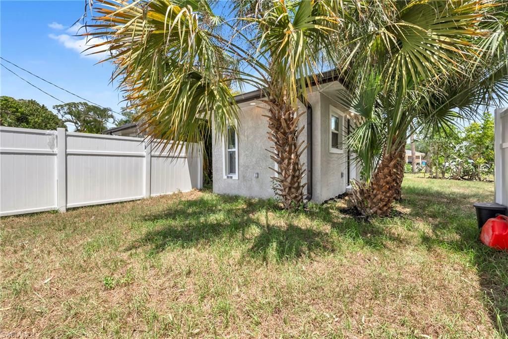 2566-2578 Jackson St W, Fort Myers, FL 33901 Photo
