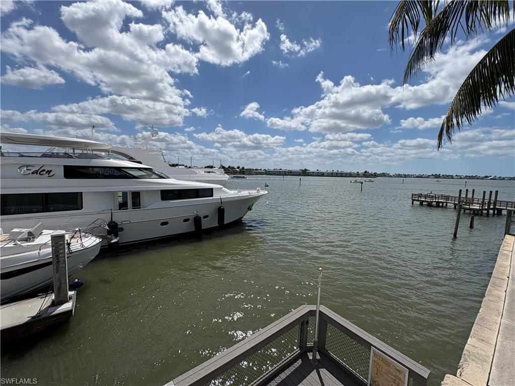 1001 10th Ave S, Naples, FL 34102 Photo