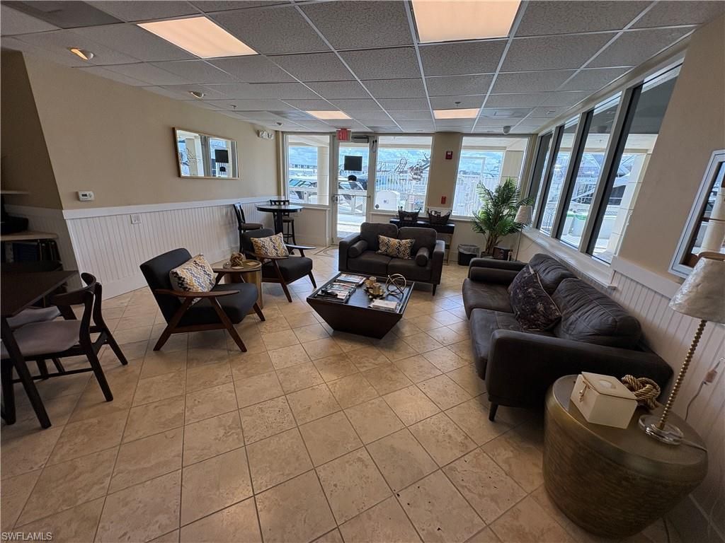 1001 10th Ave S, Naples, FL 34102 Photo
