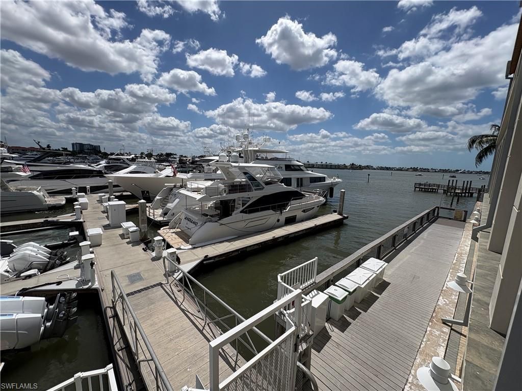 1001 10th Ave S, Naples, FL 34102 Photo
