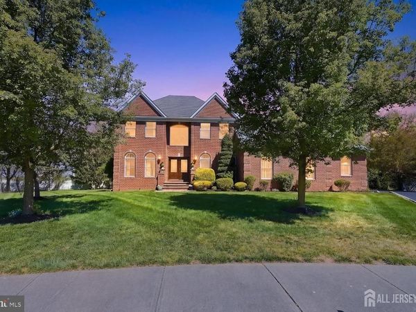 8 KEPPEL ROAD, PLAINSBORO, NJ 08536