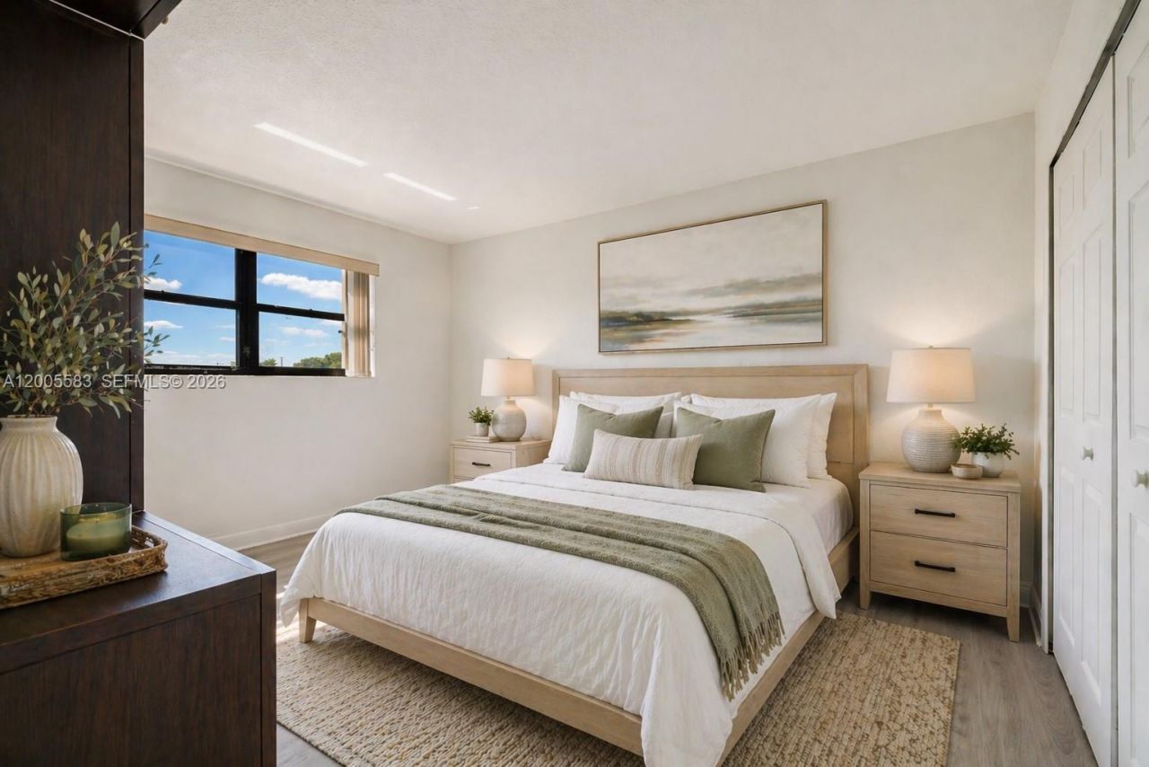 8401 NW 8 St, Unit 401, Miami, FL 33126 Photo