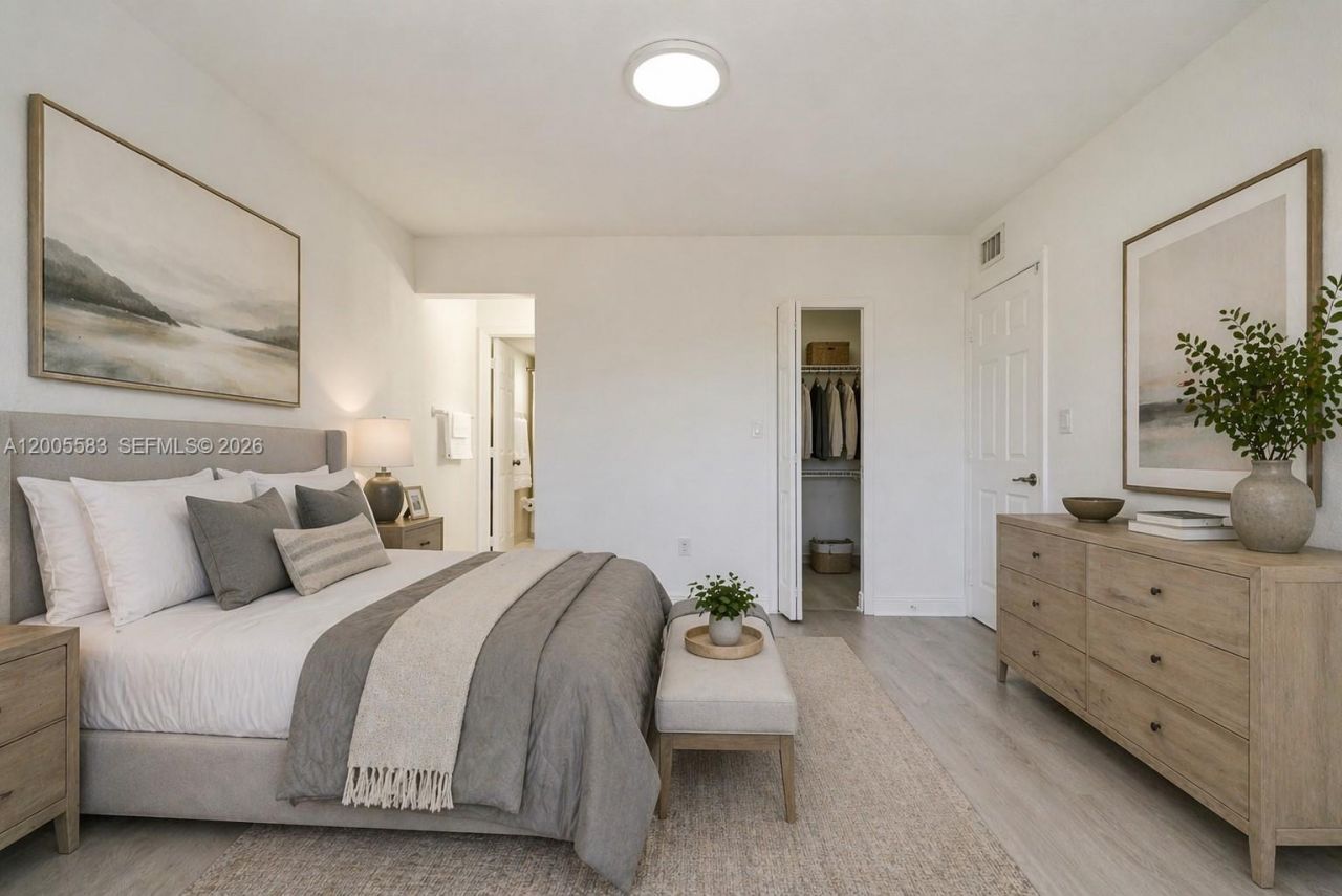 8401 NW 8 St, Unit 401, Miami, FL 33126 Photo