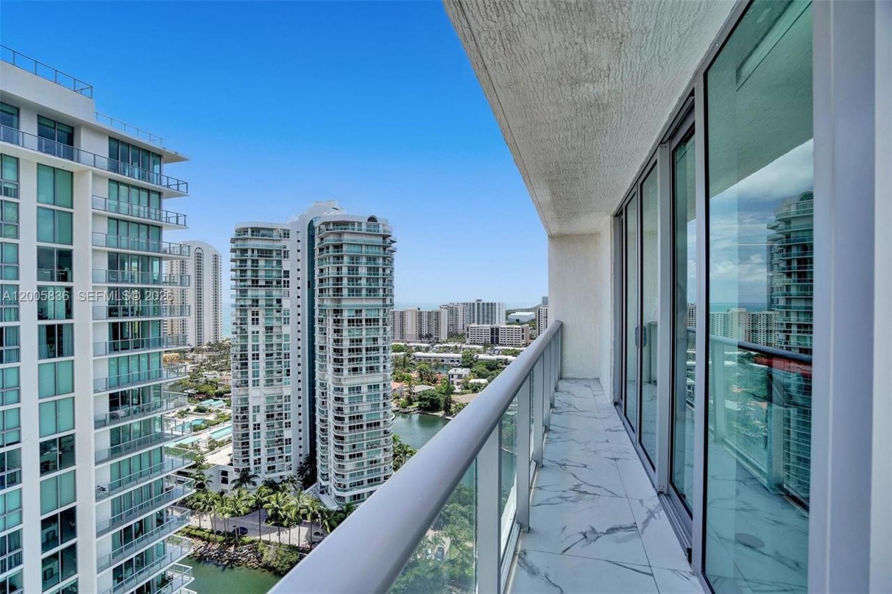 330 Sunny Isles Blvd, Unit 5-2207, Sunny Isles Beach, FL 33160 Photo