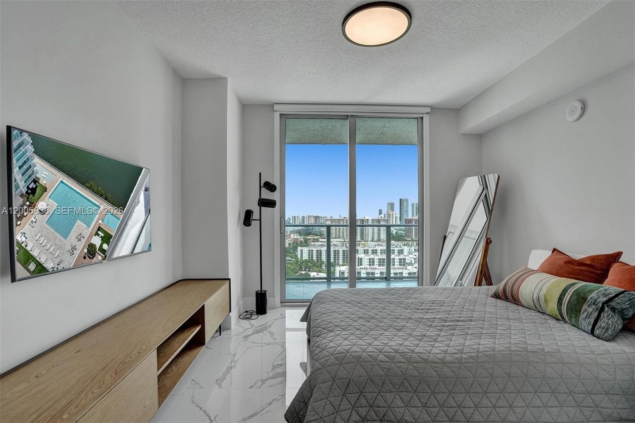 330 Sunny Isles Blvd, Unit 5-2207, Sunny Isles Beach, FL 33160 Photo