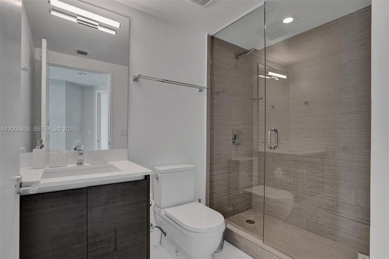 330 Sunny Isles Blvd, Unit 5-2207, Sunny Isles Beach, FL 33160 Photo