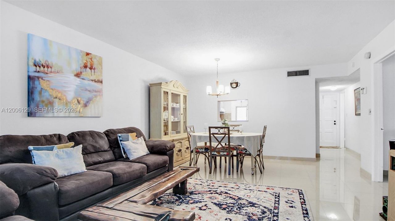 4000 NW 44th Ave , Unit 306, Lauderdale Lakes, FL 33319 Photo