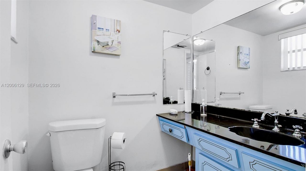 4000 NW 44th Ave , Unit 306, Lauderdale Lakes, FL 33319 Photo