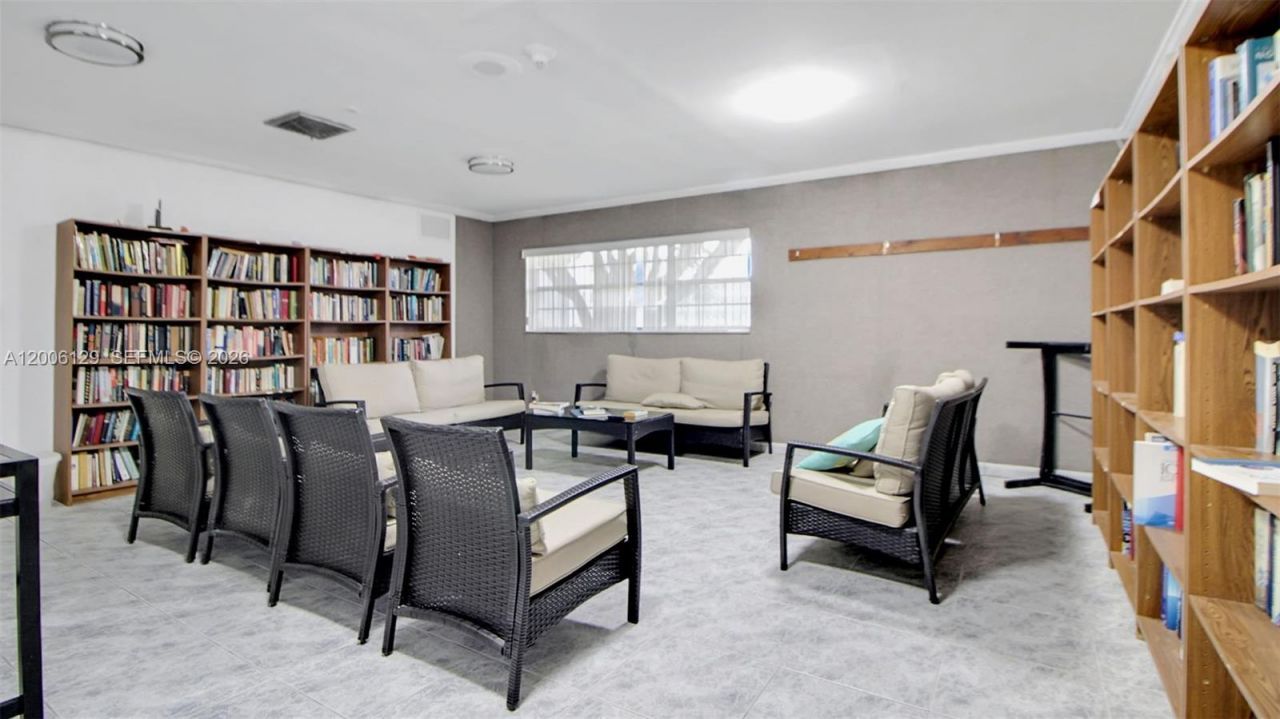 4000 NW 44th Ave , Unit 306, Lauderdale Lakes, FL 33319 Photo