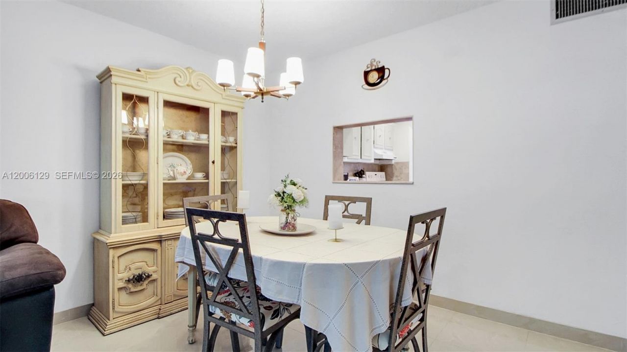 4000 NW 44th Ave , Unit 306, Lauderdale Lakes, FL 33319 Photo