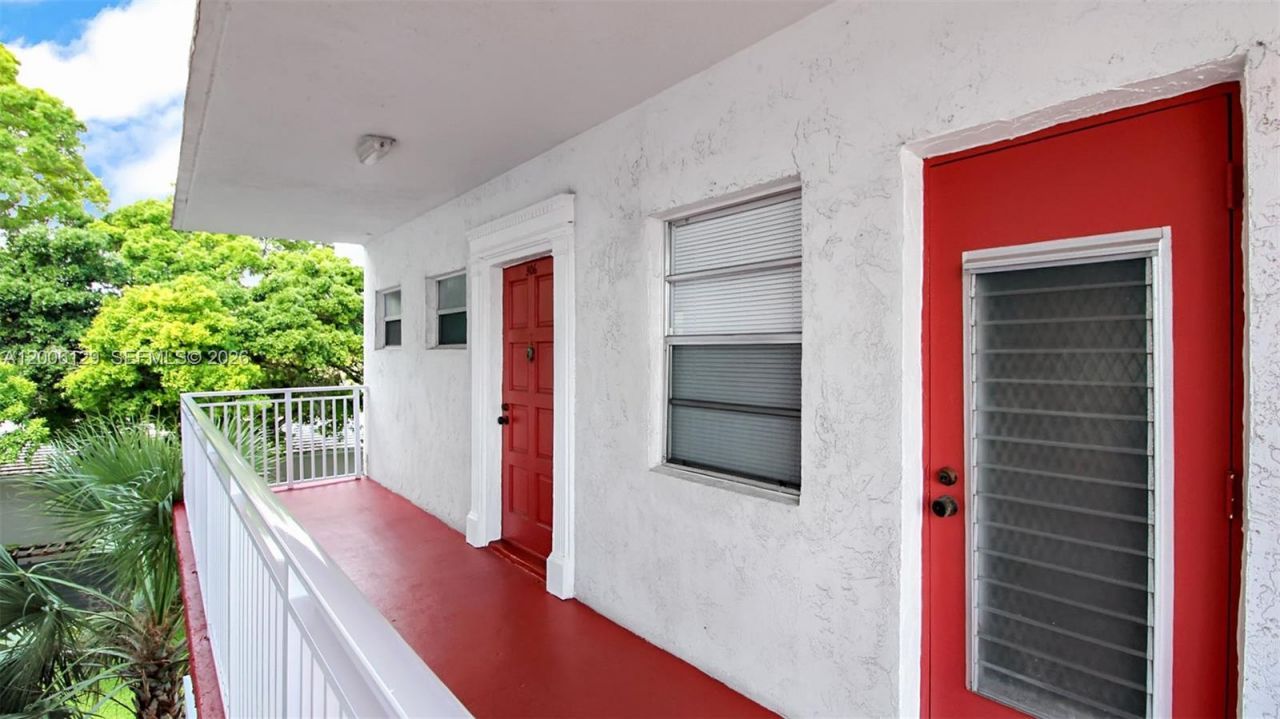 4000 NW 44th Ave , Unit 306, Lauderdale Lakes, FL 33319 Photo