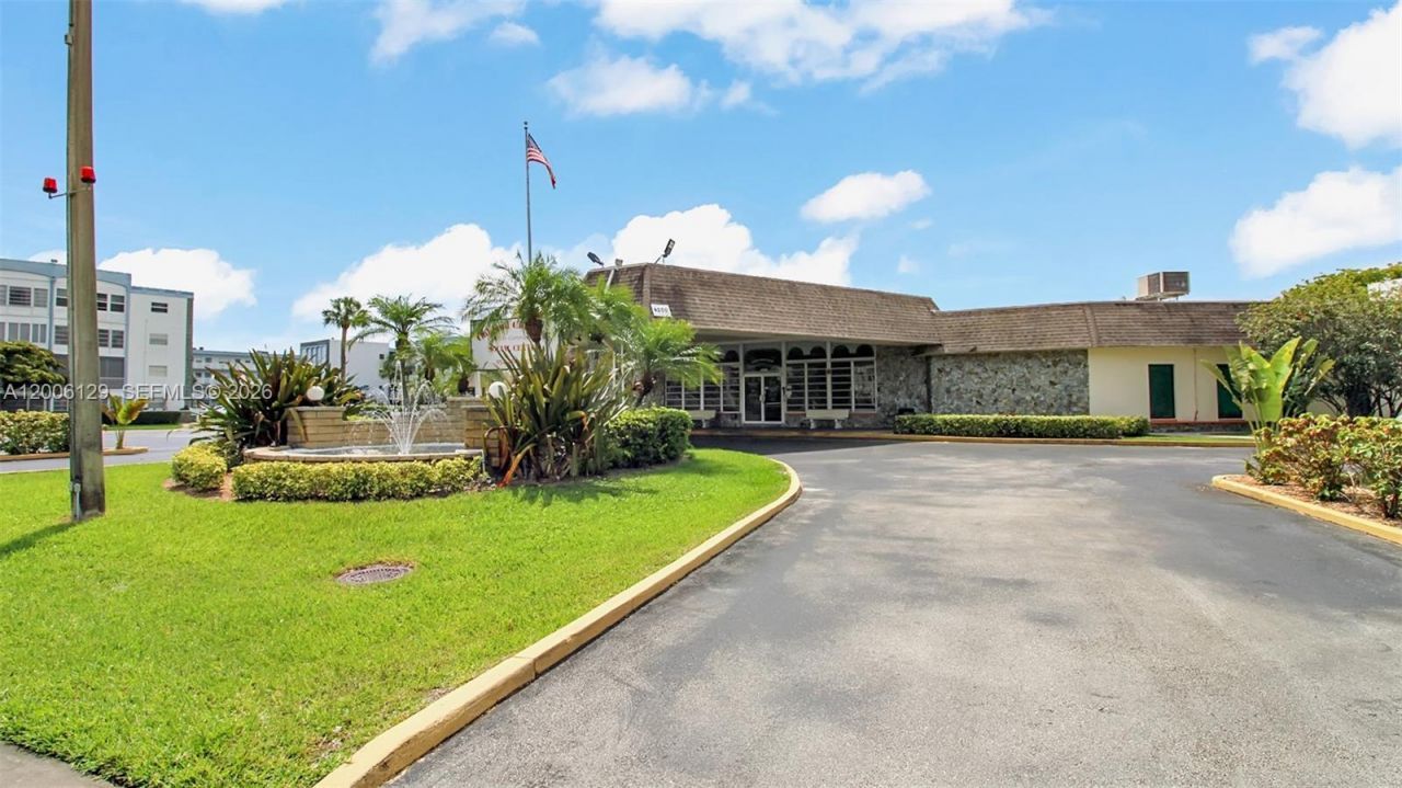 4000 NW 44th Ave , Unit 306, Lauderdale Lakes, FL 33319 Photo