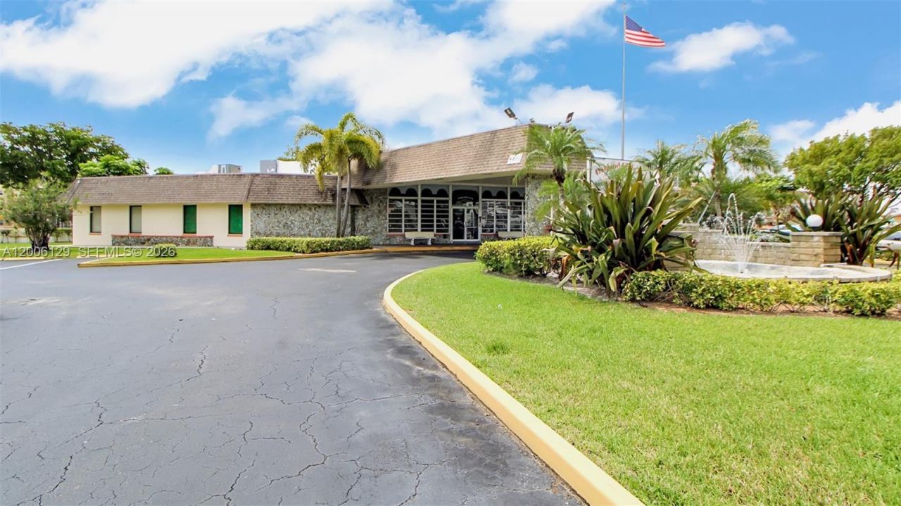 4000 NW 44th Ave , Unit 306, Lauderdale Lakes, FL 33319 Photo