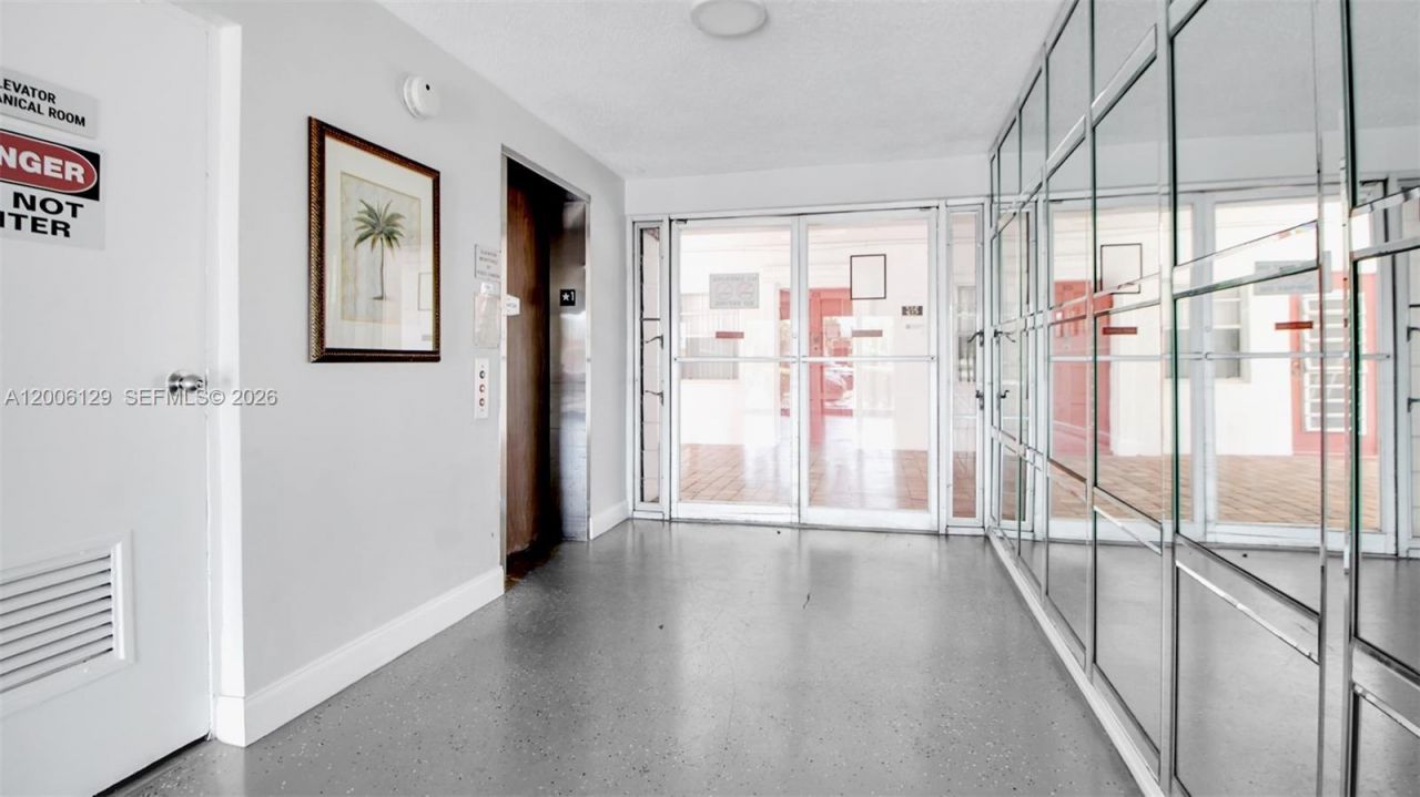 4000 NW 44th Ave , Unit 306, Lauderdale Lakes, FL 33319 Photo