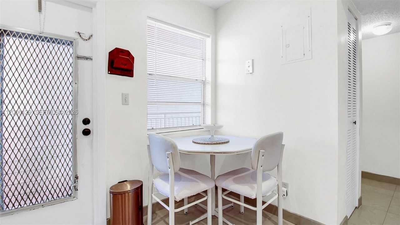 4000 NW 44th Ave , Unit 306, Lauderdale Lakes, FL 33319 Photo