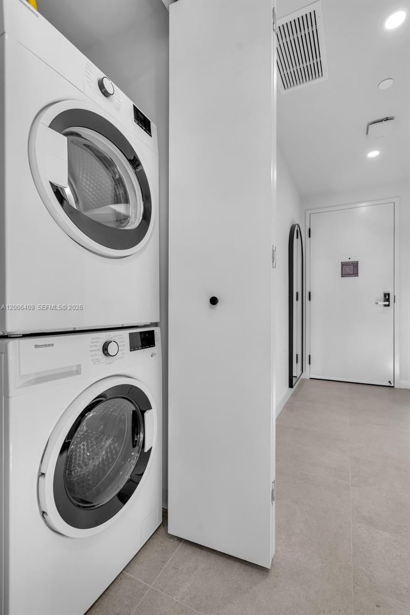 121 NE 5th St, Unit 912B, Miami, FL 33132 Photo
