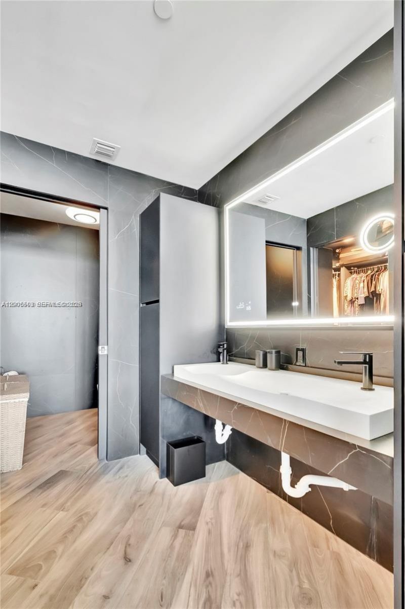 2020 N Bayshore Dr, Unit 3408, Miami, FL 33137 Photo