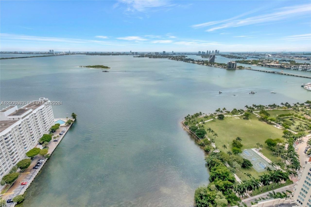 2020 N Bayshore Dr, Unit 3408, Miami, FL 33137 Photo
