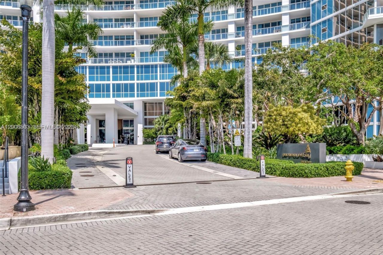 2020 N Bayshore Dr, Unit 3408, Miami, FL 33137 Photo