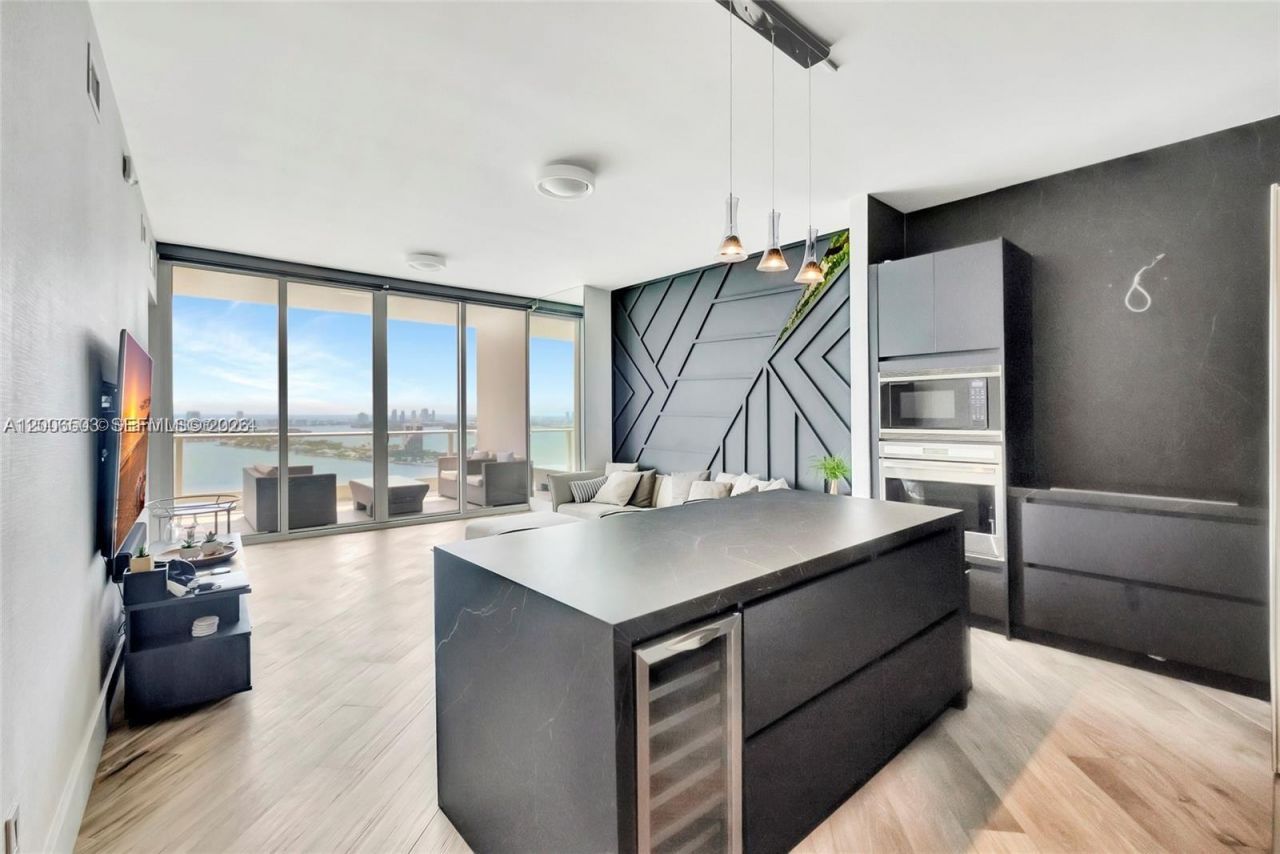 2020 N Bayshore Dr, Unit 3408, Miami, FL 33137 Photo