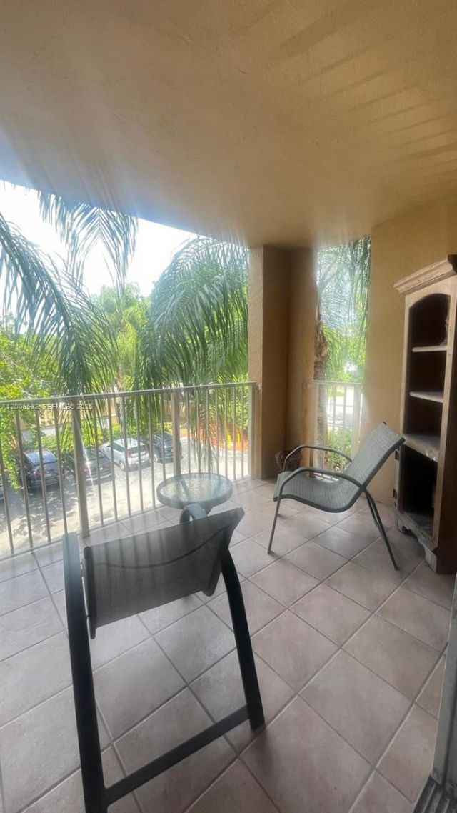 19999 E Country Club Dr , Unit 1303, Aventura, FL 33180 Photo