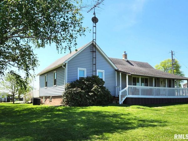 1401 1950TH Street, Lincoln, IL 62656