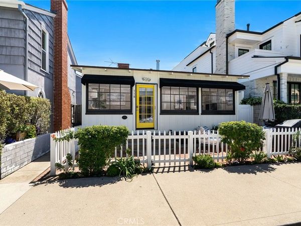 118 Emerald, Newport Beach, CA 92662