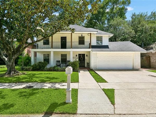 8008 BAROCCO Drive , Harahan, LA 70123