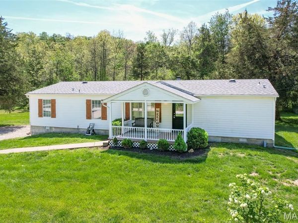 10002 Three Oaks Lane, Bloomsdale, MO 63627