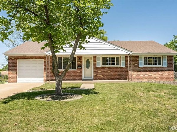 9025 Brassie Drive , Overland, MO 63114